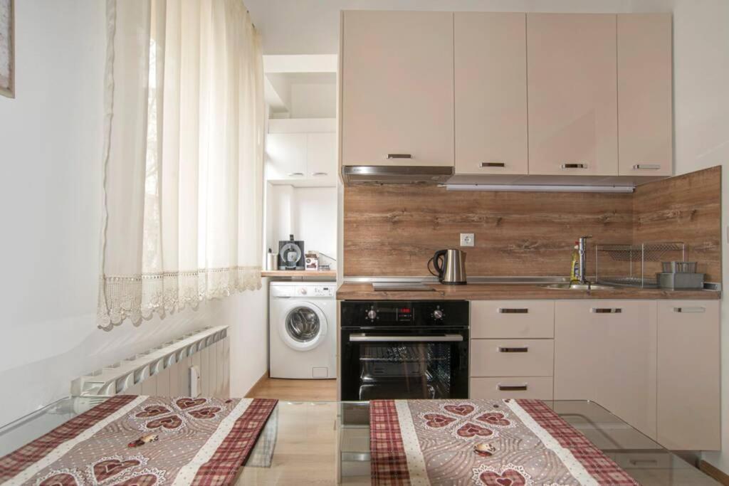 Elegant & Stylish 2 Bedroom Top Central Apartment Sofia Zewnętrze zdjęcie